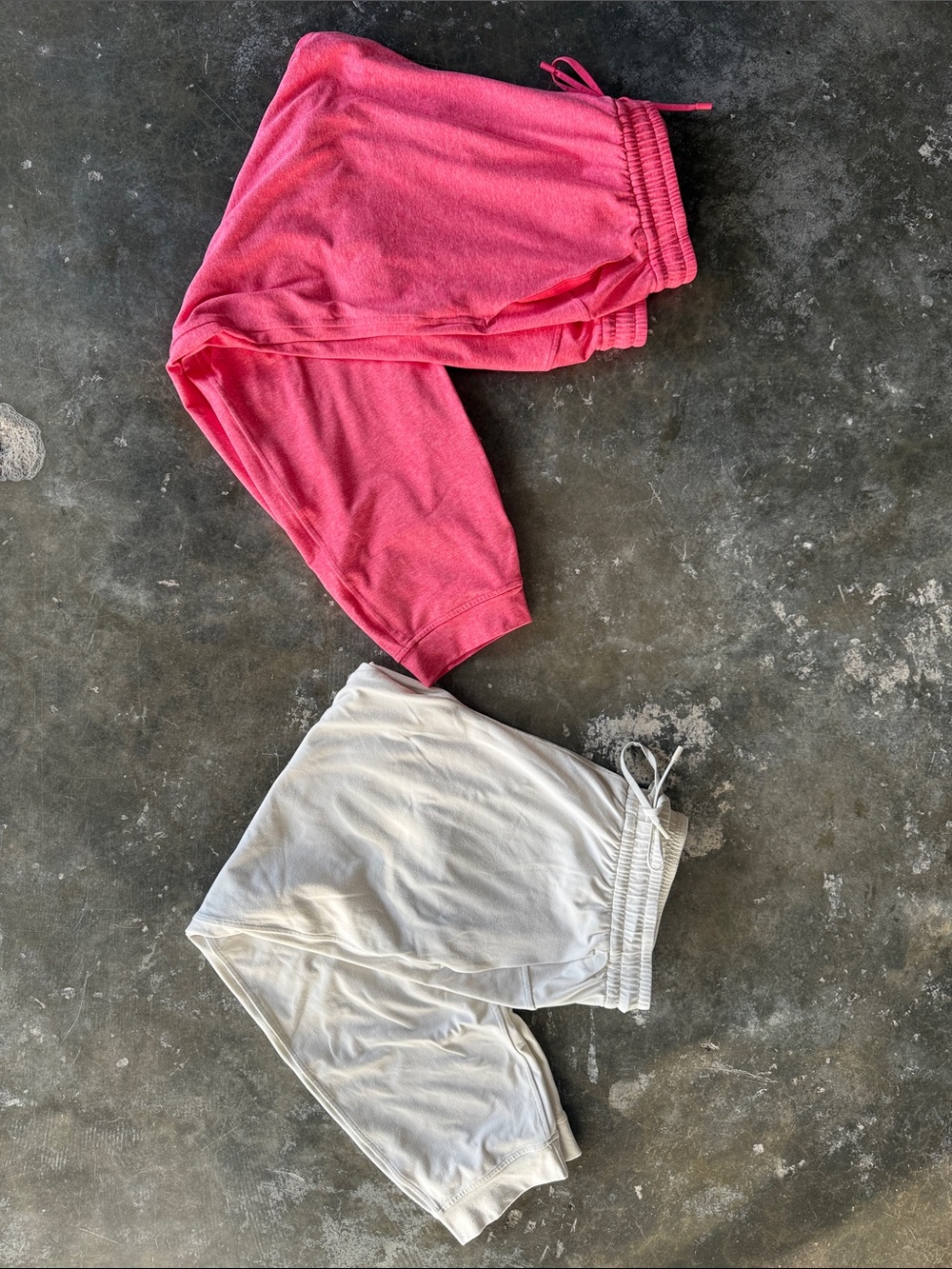 lululemon athletica Pink and White cropped Drawstring Leggings set of 2